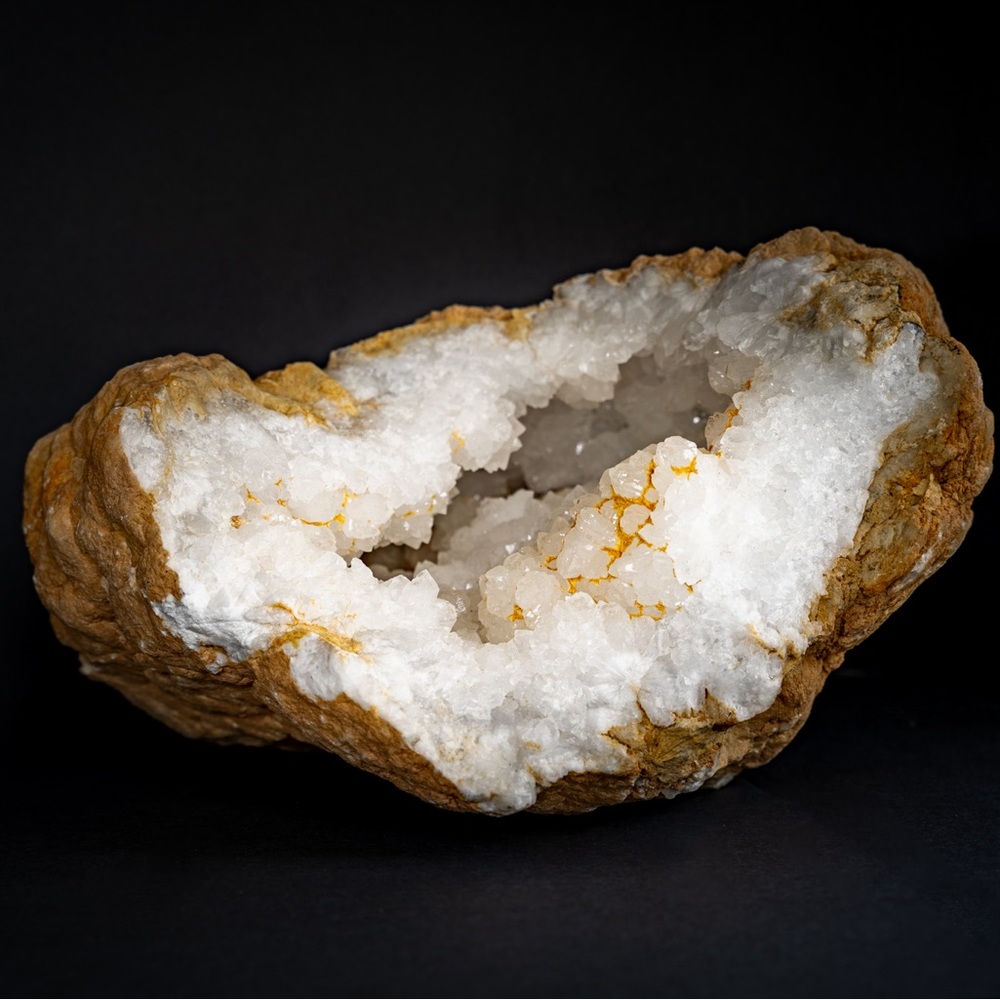 NEW ✨ Giant Cracked QUARTZ GEODE - Healing Crystal Stone